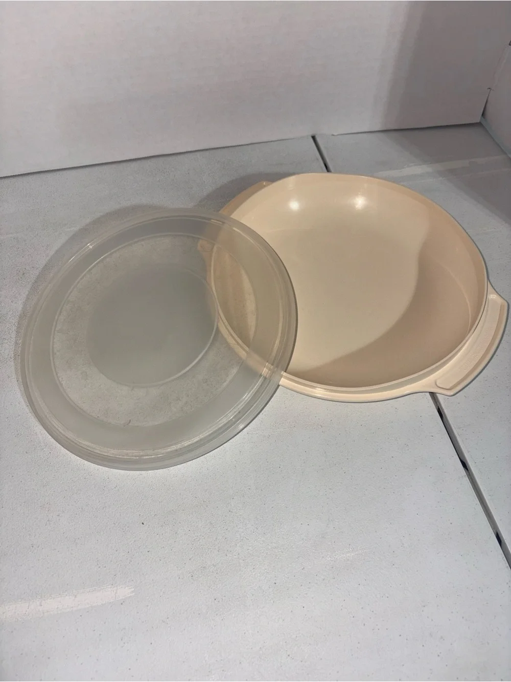 Tupperware steam microwaveable plate